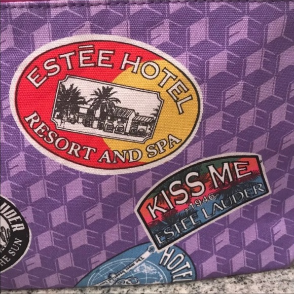 New Estée Lauder Set - Picture 3 of 7